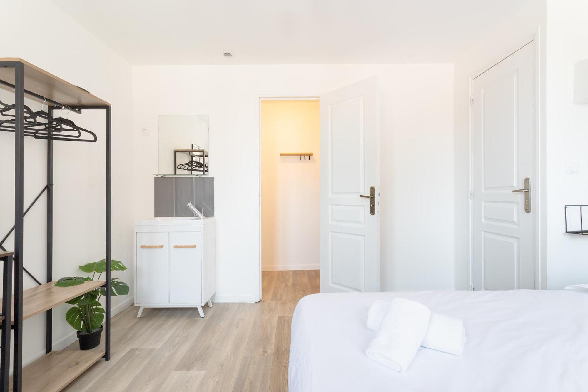 S&K Suite Grande Rue Roubaix - Chambre Spacieuse Et Sdb Privee - Netflix Et Cuisine Exteriör bild